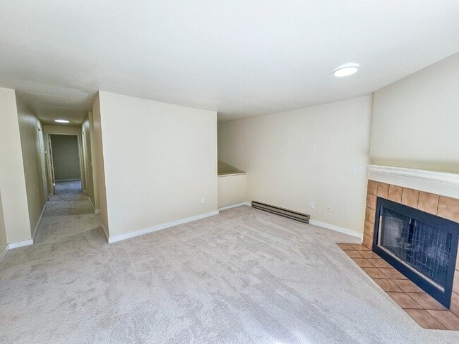 Building Photo - 13801 Old Redmond Rd