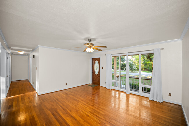 Building Photo - 456 N Section St