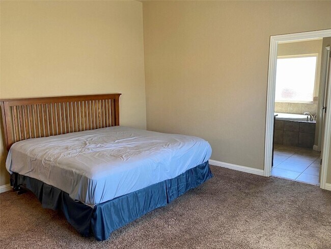 Building Photo - 740 Westgate Dr