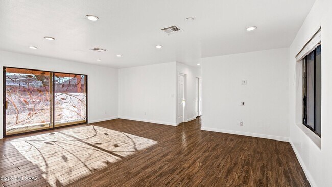Building Photo - 6428 Buckaroo Loop