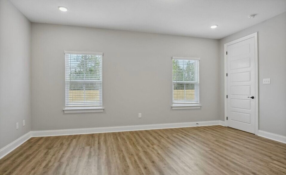 Building Photo - 10429 Landon Meadows Dr
