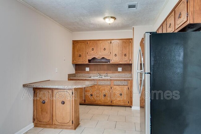 Building Photo - 3453 Pine Hill Rd