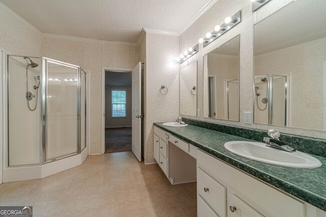 Building Photo - 246 Kings Ridge Dr
