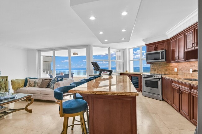 Building Photo - 1340 S Ocean Blvd