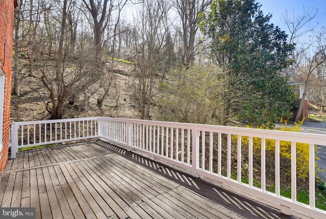 Building Photo - 947 Oella Ave