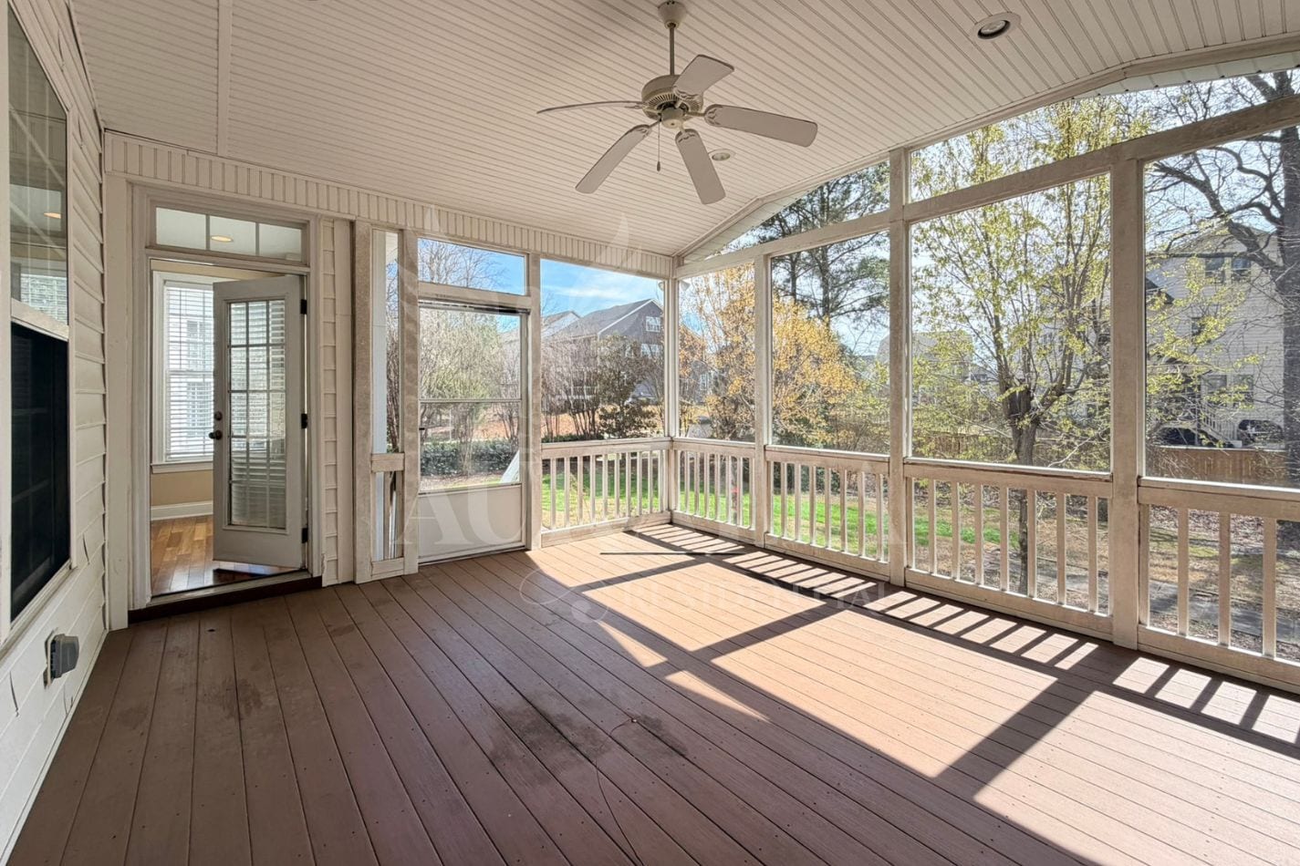 Building Photo - 101 Scotlow Way