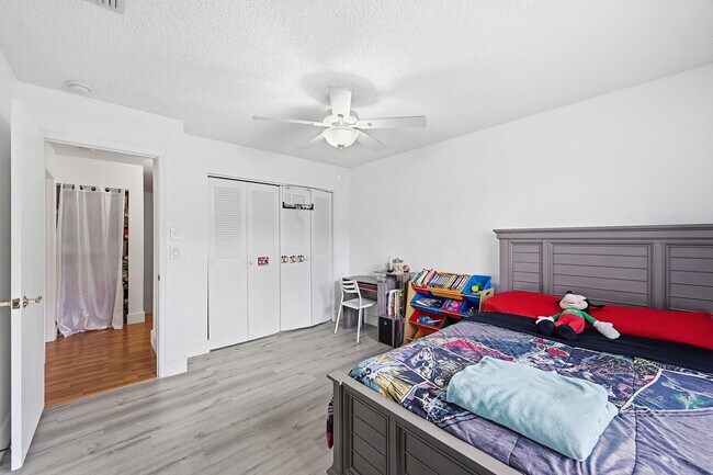 Building Photo - 2498 NW 99th Ave