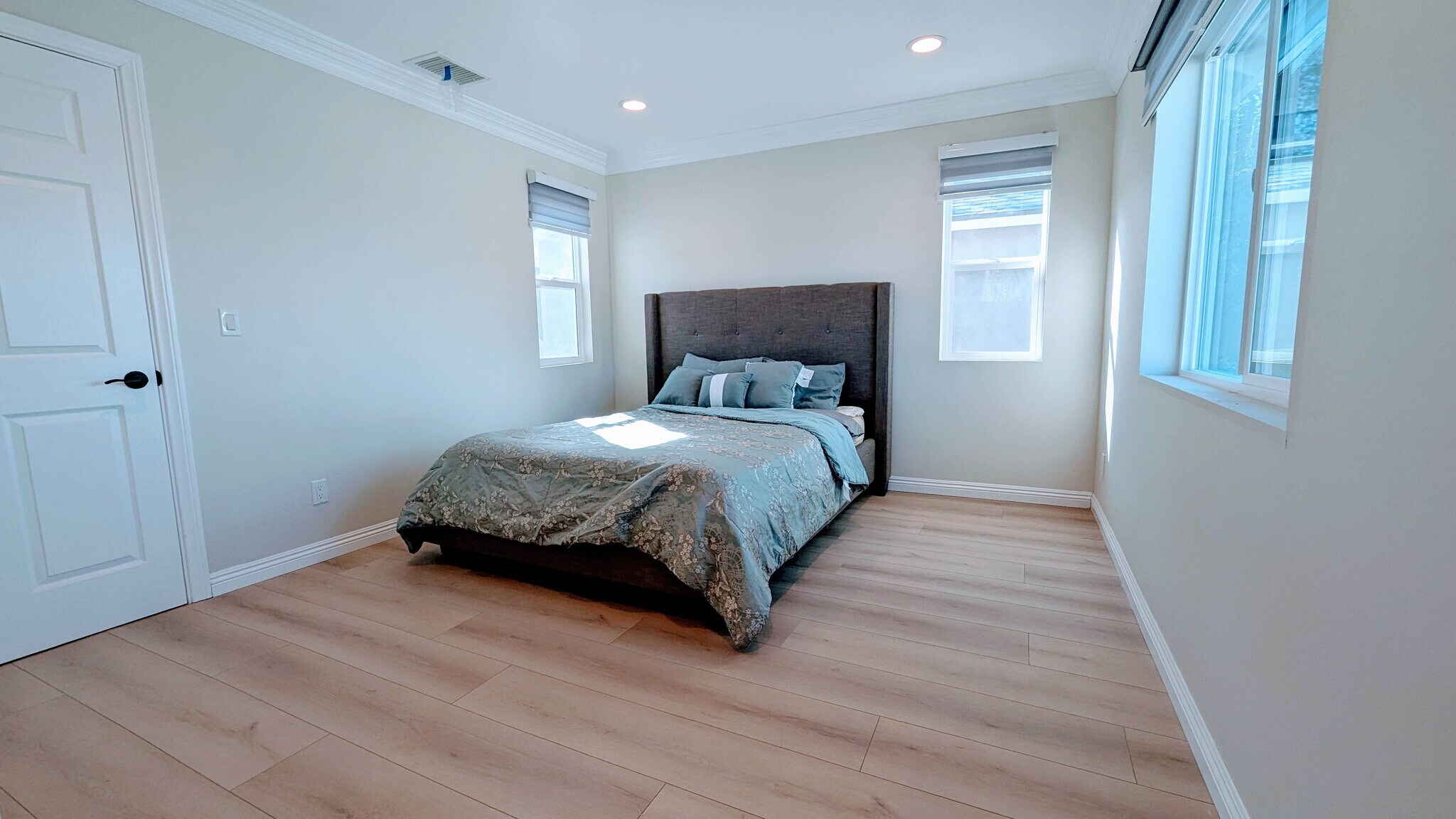 Building Photo - 342 Pasadena Ave