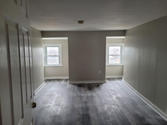 Building Photo - 42-44 Potomac