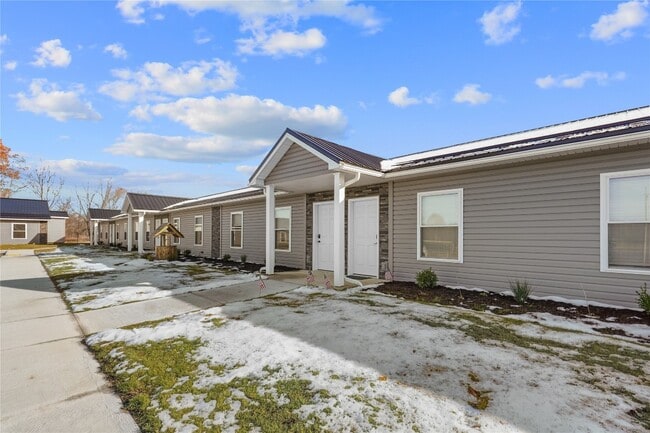 Building Photo - 423 W 3rd St