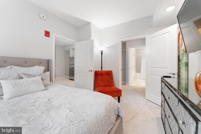 Primary Photo - 155 Potomac Passage