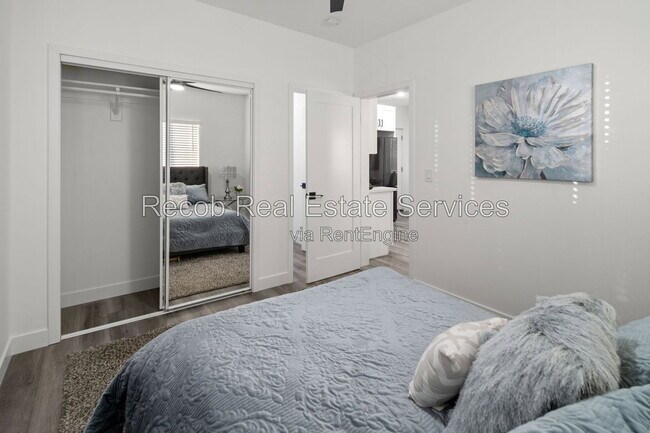 Building Photo - 4988 Genesee Ave