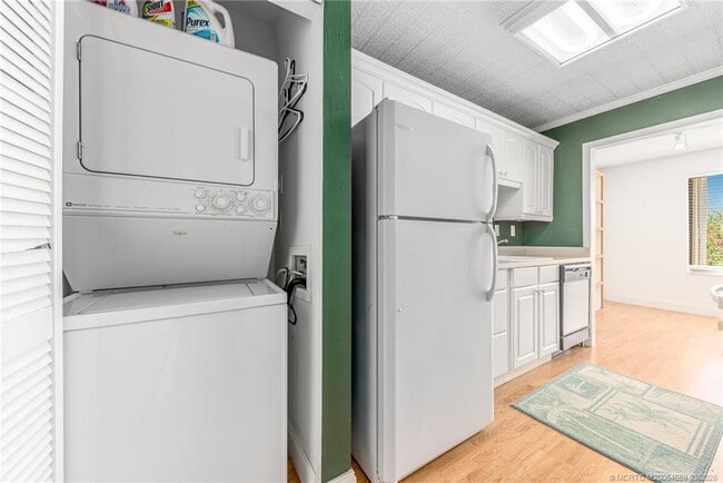 Building Photo - 5393 SE Miles Grant Rd