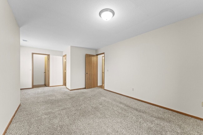 Building Photo - 2104 Stirrup Ln
