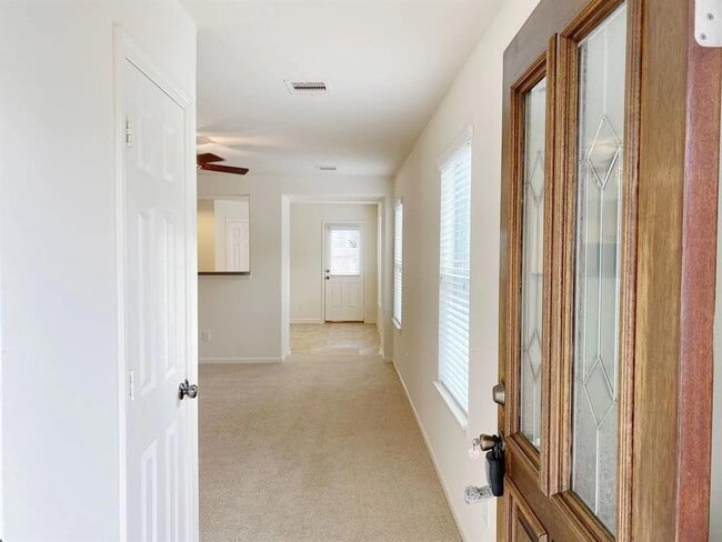 Building Photo - 20707 Fair Castle Dr