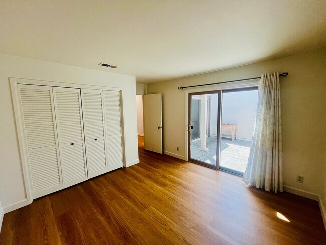 Building Photo - Wonderful 2 Bed 2 Bath in The Villages A 55+ Community