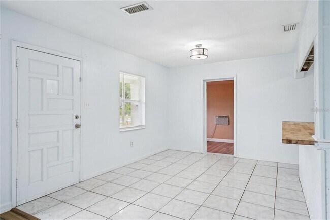 Building Photo - 7715 Deleuil Ave