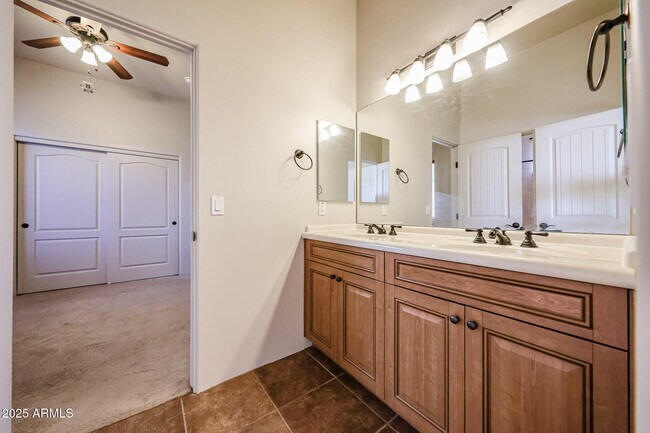 Building Photo - 15225 W Frontier Dr