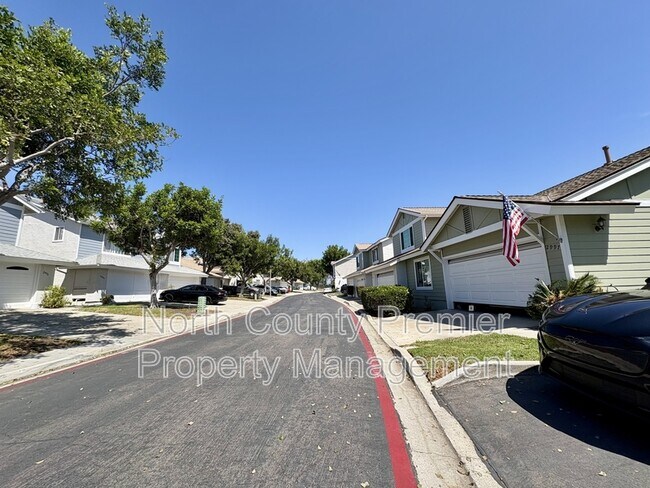 Building Photo - 2995 Lexington Cir