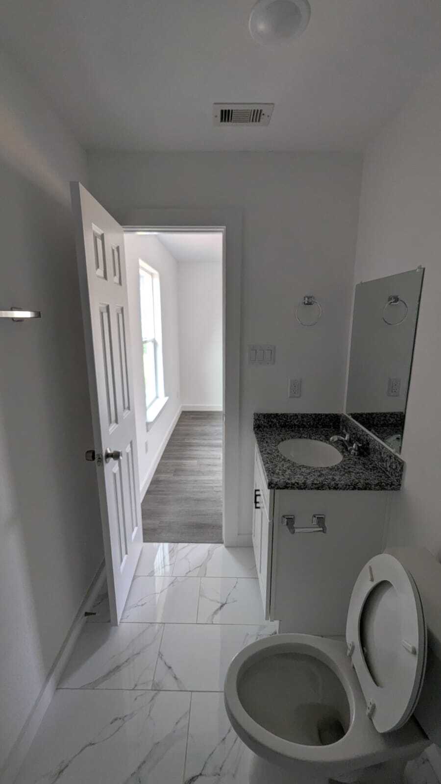 Building Photo - 2310 Wavell St