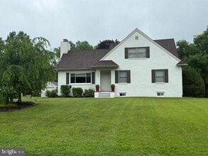 Building Photo - 353 S Old Middletown Rd