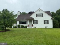 Building Photo - 353 S Old Middletown Rd