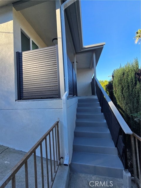 Building Photo - 422 W Graves Ave