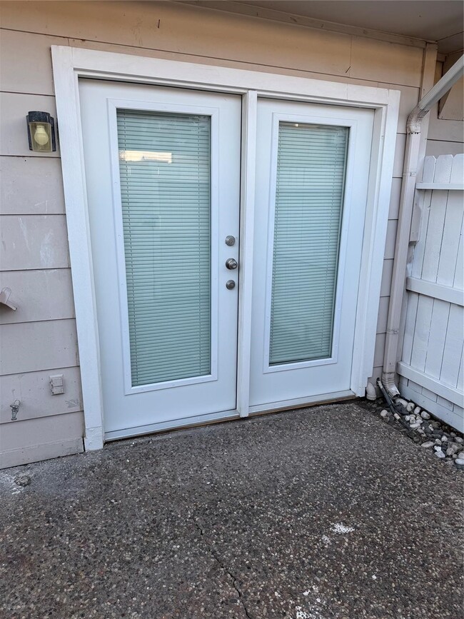 Building Photo - 8321 Nairn St