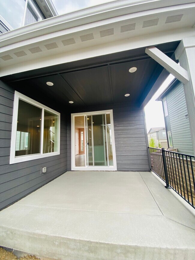 Building Photo - 8918 Mancos River St