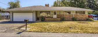 Building Photo - 3120 SE 119th Ave