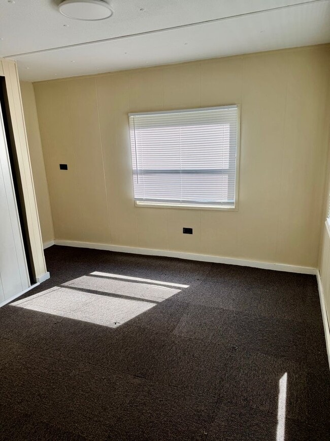 Building Photo - Mobile Home For Rent in Denver Area