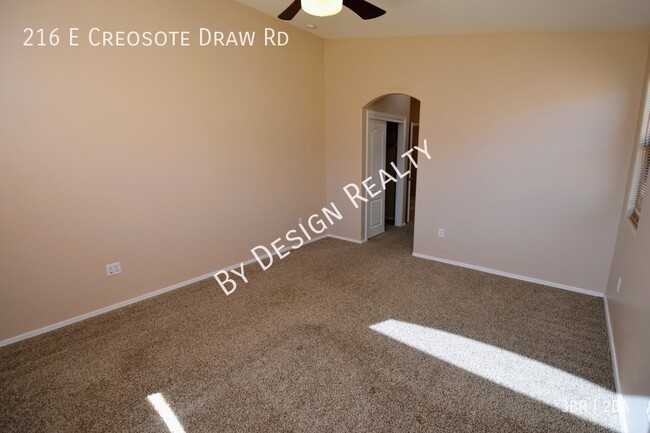 Building Photo - Corona De Tucson 3 Bed 2 Bath with Great V...