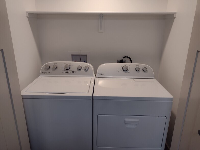 Washer/dryer included - 6821 S Cook Dr