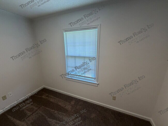 Building Photo - 2206 Candlewood Dr SW