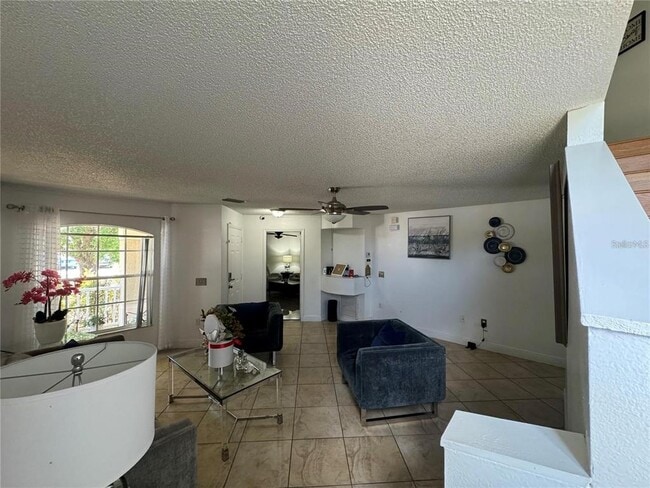 Building Photo - 2112 Jessa Dr