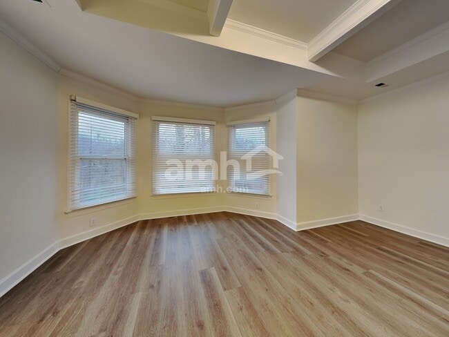 Building Photo - 8401 Forest Shadow Cir