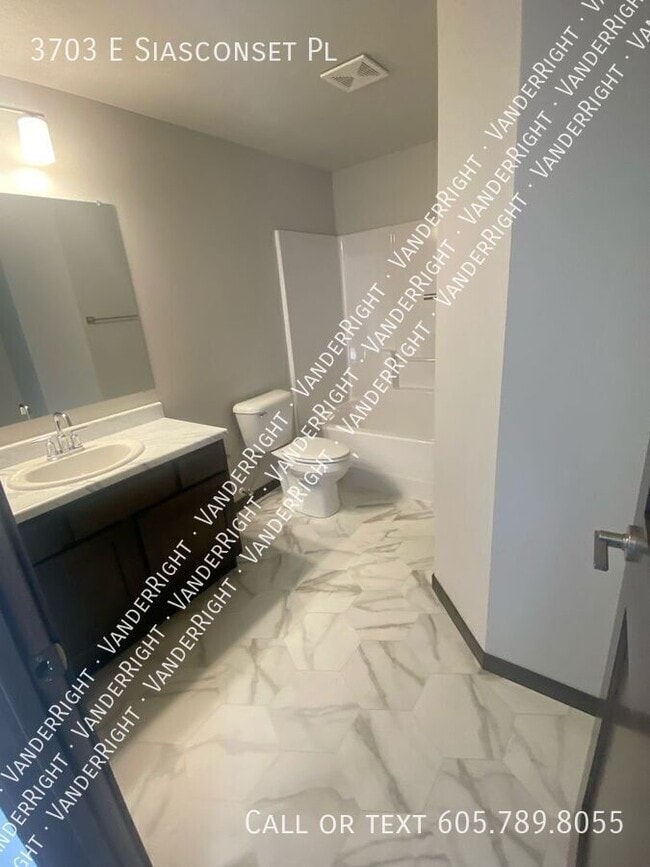 Building Photo - 3703 E Siasconset Pl