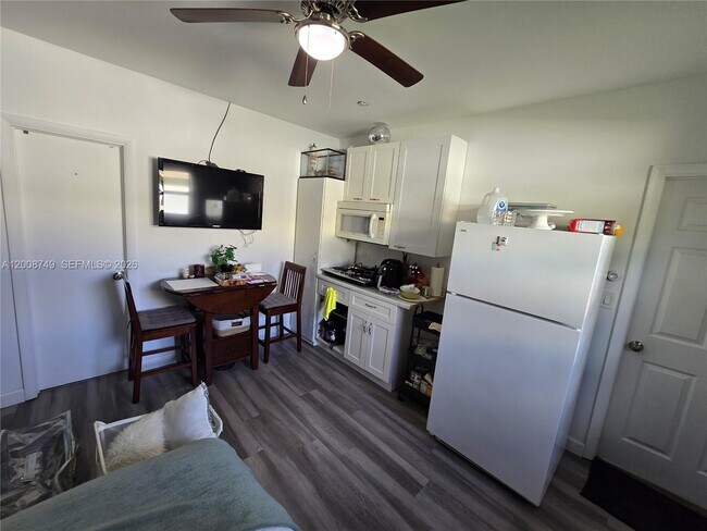 Building Photo - 11578 NW 39th Pl