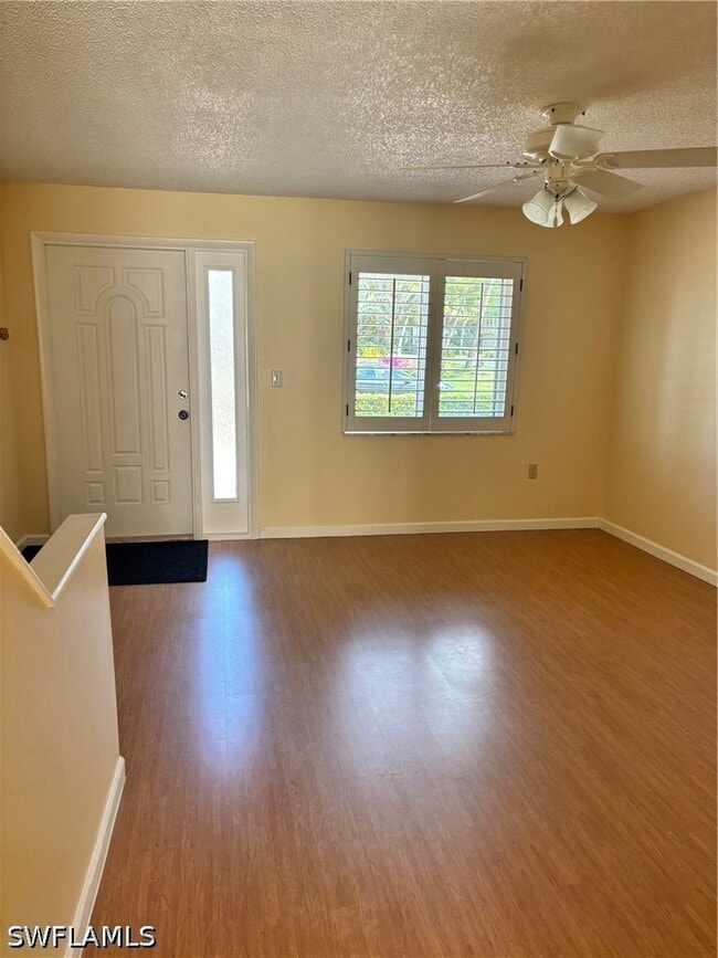 Building Photo - 296 4th Ave S