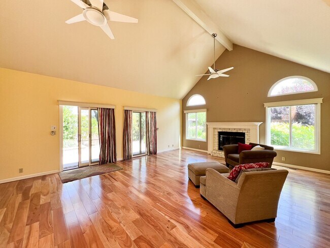 Building Photo - Charming Four Bedroom Home in Napa's Sough...
