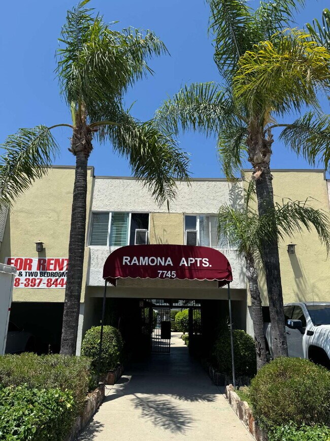 Building Photo - Newly remodeled studio in a gated building...