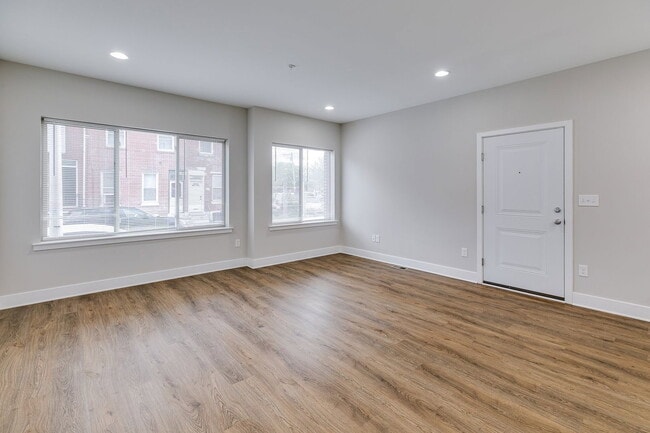 Building Photo - 2630 Annin St