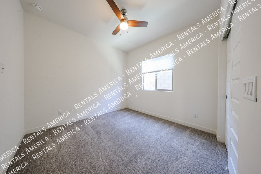 Building Photo - 12557 W Citrus Wy