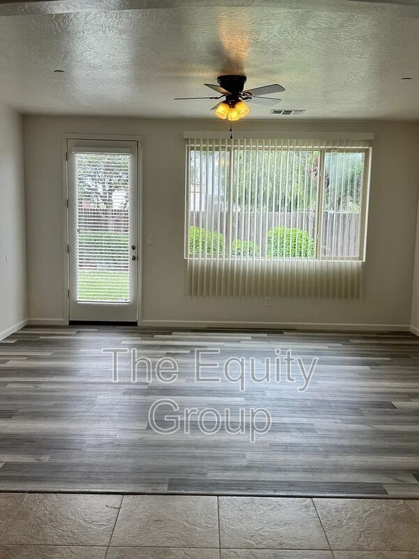 Building Photo - 2302 S Grand St