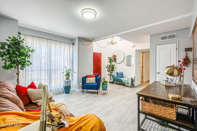 Building Photo - 7333 Golden Hawk Dr