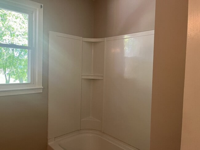 Building Photo - 1334 Chippendale Cir