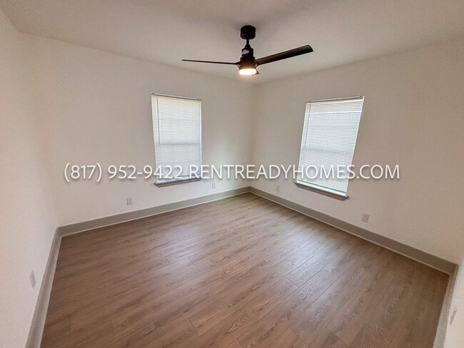 Building Photo - 1446 E Ann Arbor Ave