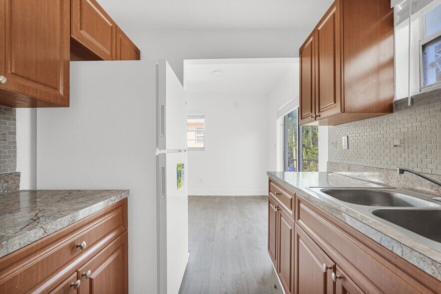 Building Photo - 8276 NE Miami Ct