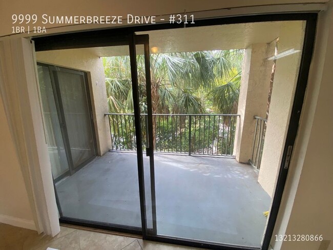 Building Photo - Beautiful 1/1 in Summerbreeze Condominums