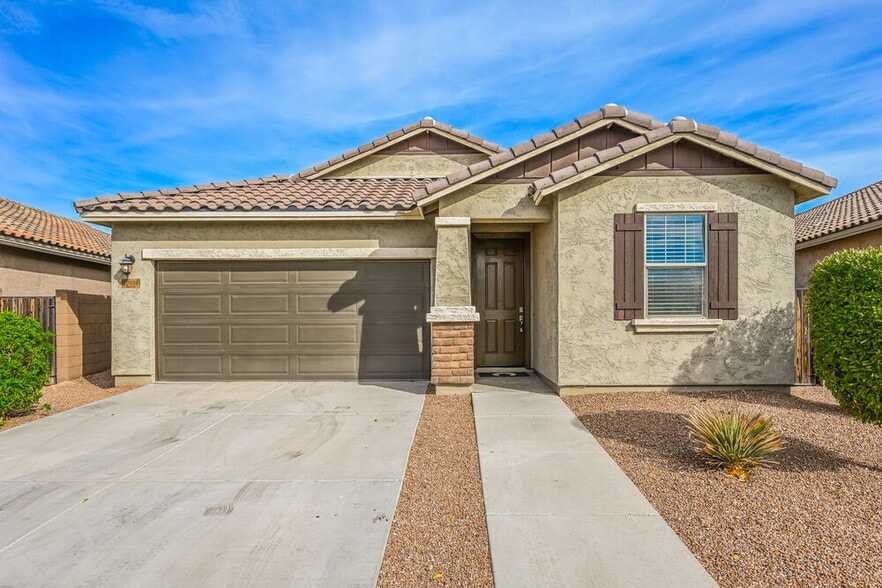 Primary Photo - 12034 W Lariat Ct